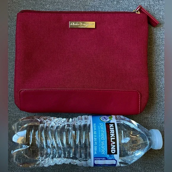 Salvatore Ferragamo: burgundy perfums/cosmetic bag - Picture 11 of 11